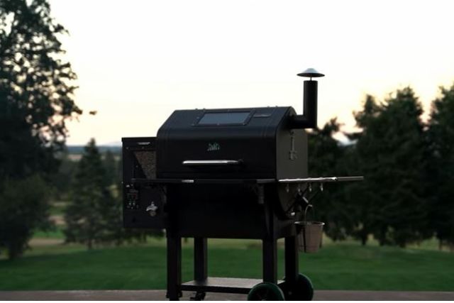 Why Green Mountain Grill Smoking Too Much Reasons Solutions 