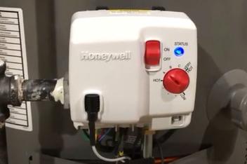 Bradford White Water Heater Status Light Blinking 7 Times [Solved] -  FireplaceHubs