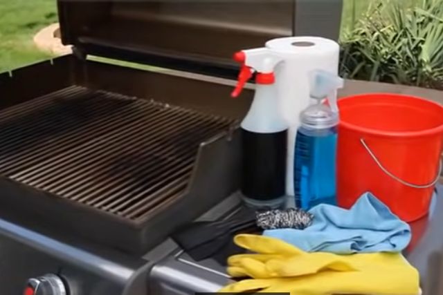 weber gas grill cleaning