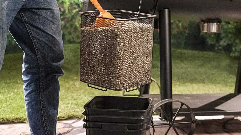 use the buckets made by OJ to get rid of the pellet dust