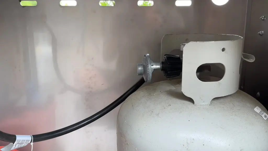  empty gas tank