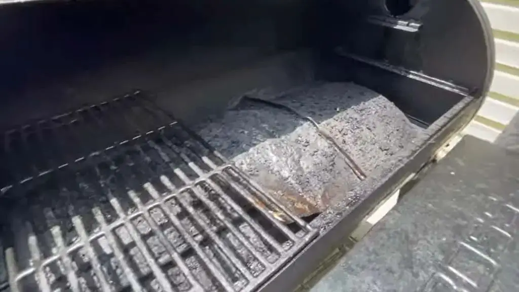 dirt in the firepot in green mountain grill